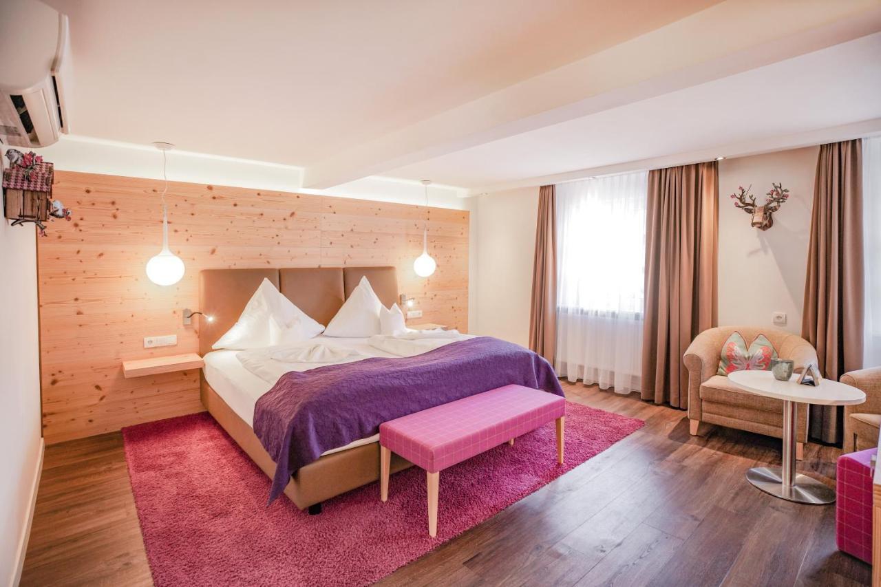Hotel Restaurant Der Engel, Sasbachwalden Eksteriør bilde
